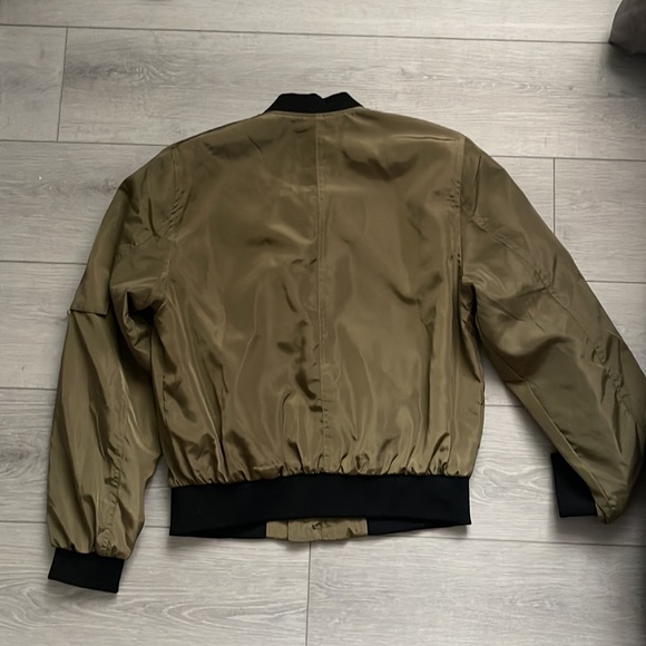 Bomber jacket - Picture 3 of 3